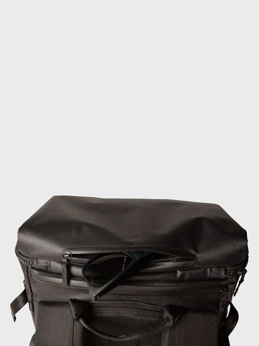  Essentials 40L Surf Pack